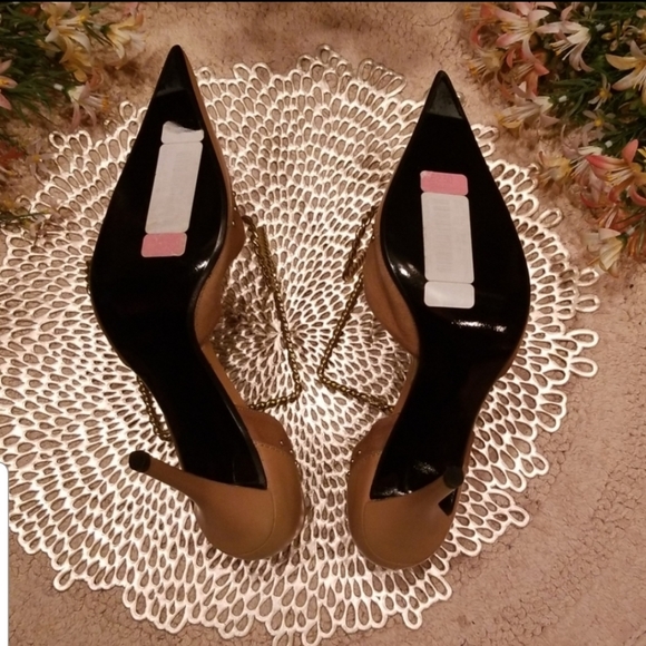 Stuart Weitzmann Tan Leather and Suede Studded Pointy Toe Stilettos - Picture 7 of 8